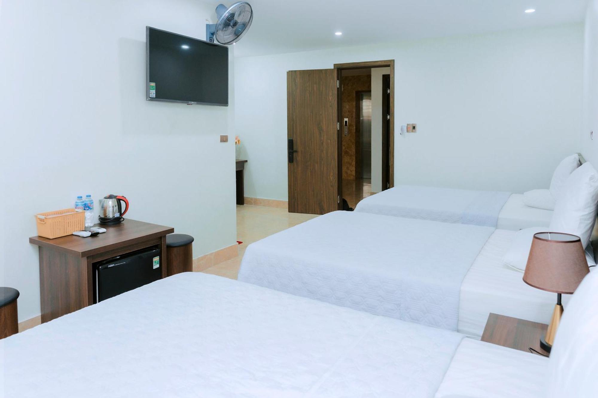 Thu Ha Hotel Uong Bi Exteriér fotografie