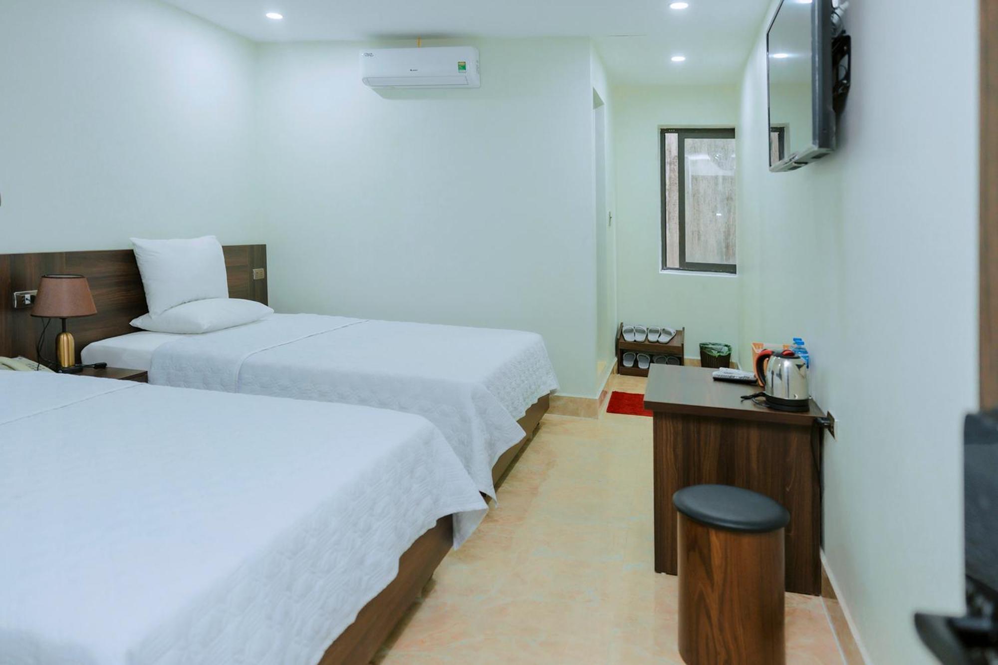 Thu Ha Hotel Uong Bi Exteriér fotografie