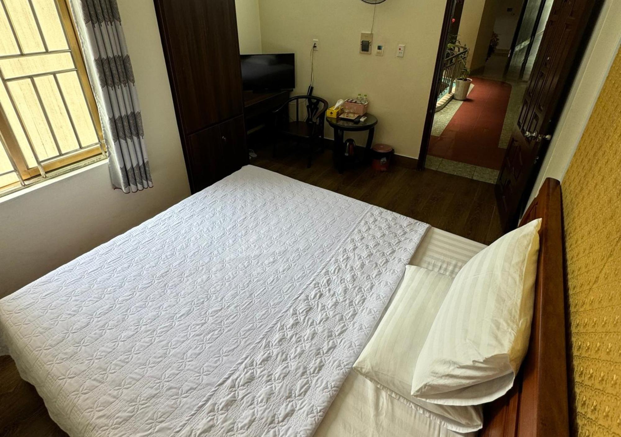 Thu Ha Hotel Uong Bi Exteriér fotografie